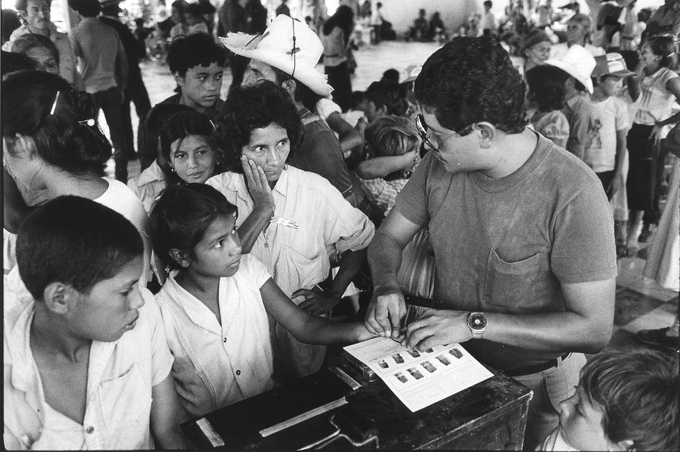 50-Salvador-Mesa Grande Refugees-Fingerprinted-Hondurs-1989