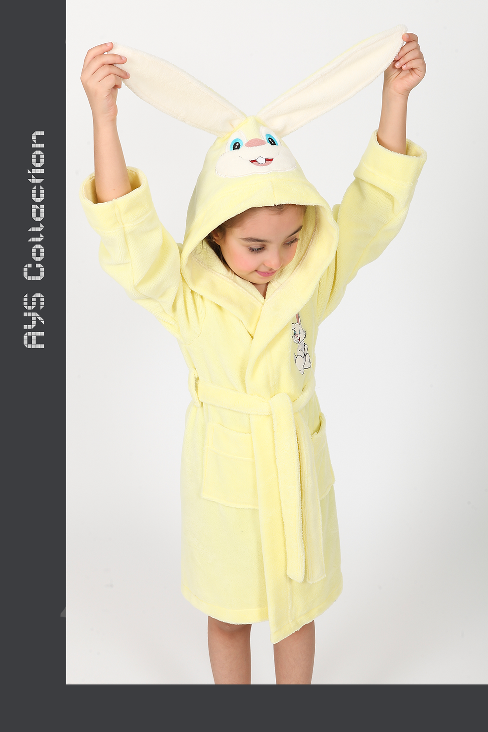 CHILD BATHROBE