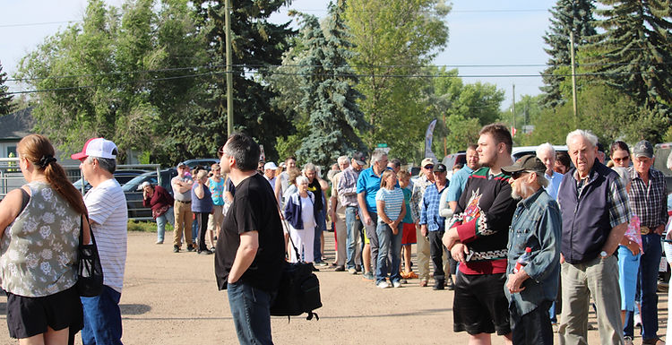 Poilievre visits Stettler ahead of Battle River–Crowfoot by-election