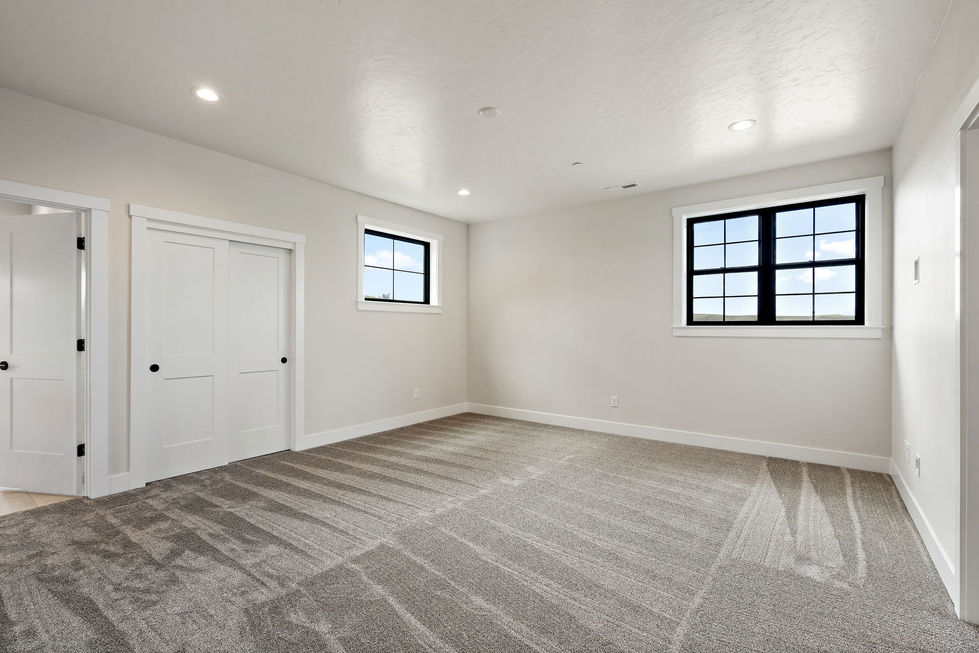 64-web-or-mls-10502 N Blazing Star Ln-64