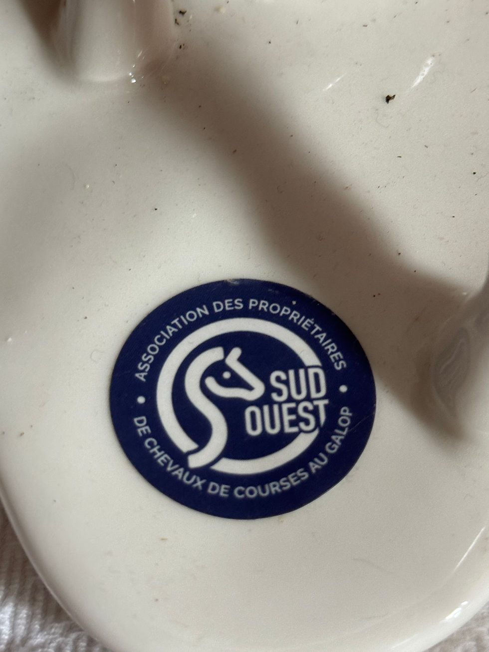 Miniature : Statue de cheval en céramique blanche