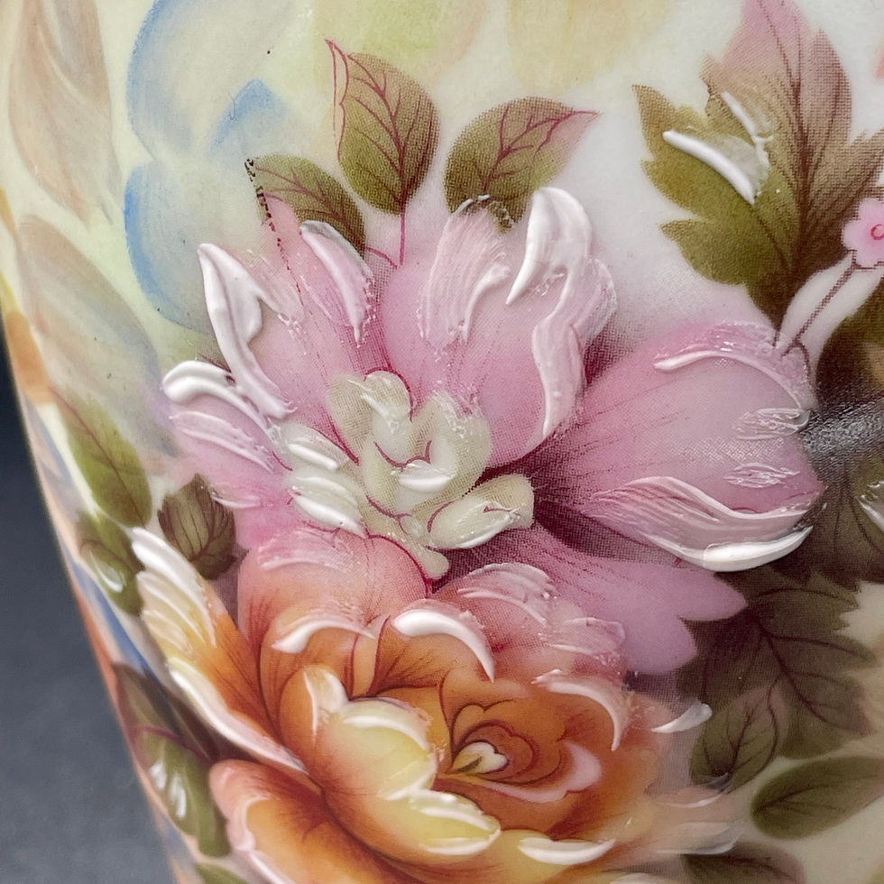 Miniature : Vase Art-Déco en porcelaine de Limoges