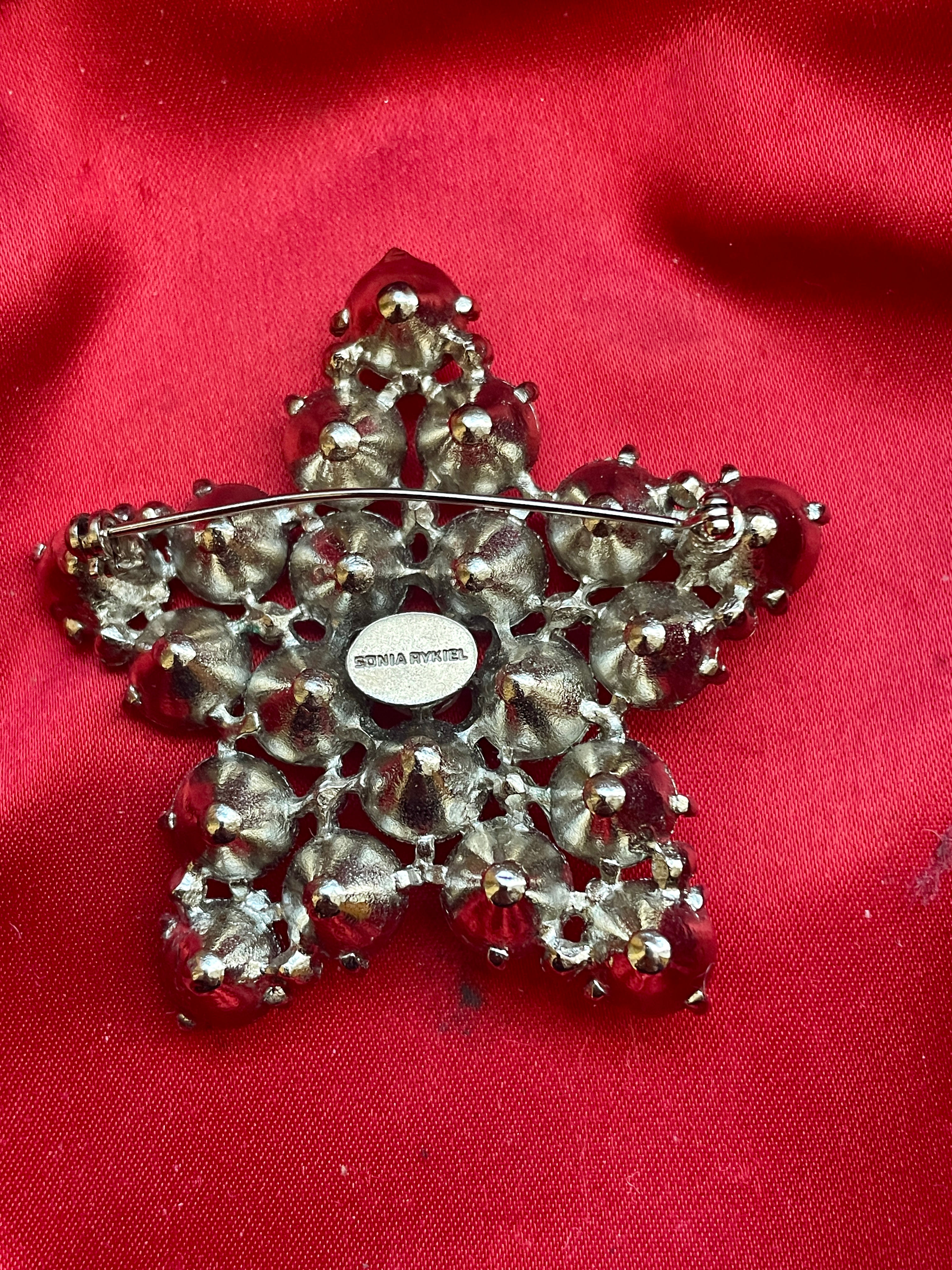 Broche vintage Sonia RYKIEL, en forme d'étoile.