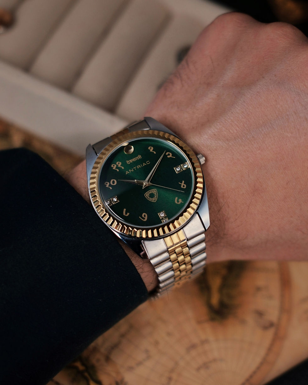 Thumbnail: Monarch - Devanagari : Luxury Green