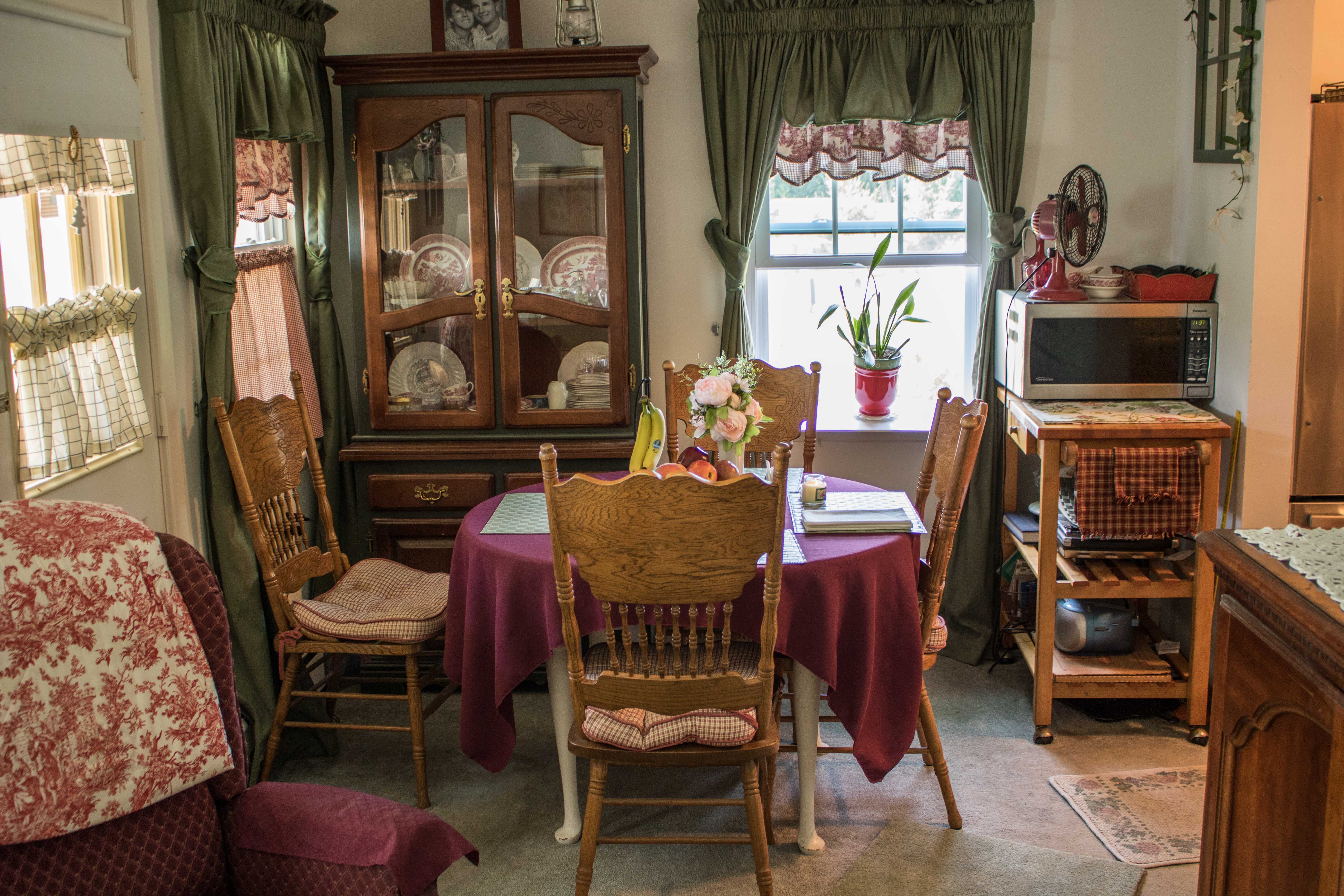 KNOLL HEIGHTS VILLAGE Knoll Communities