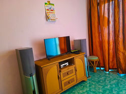 Flat screen tv,soundproof speaker