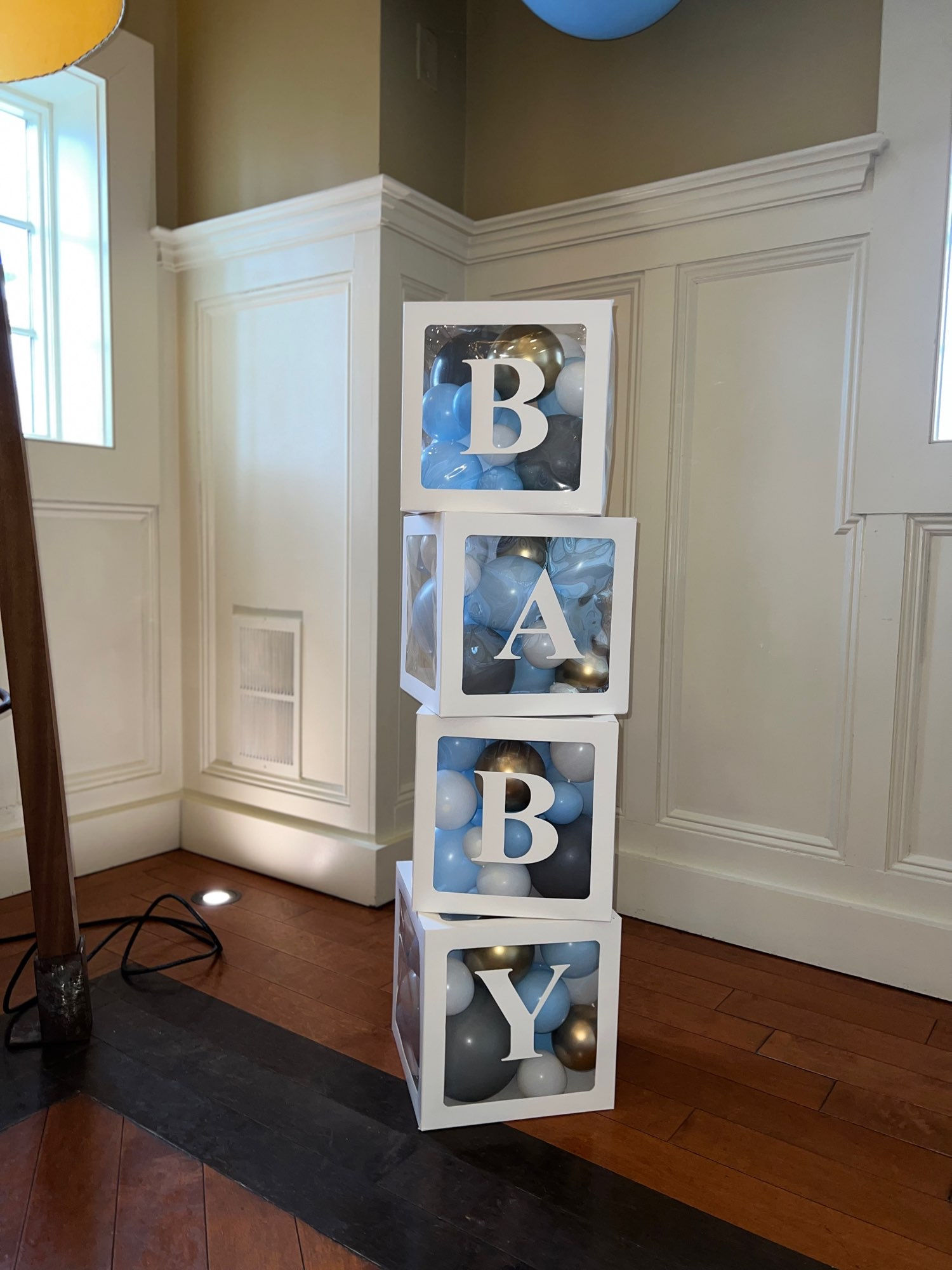 Balloon stuffed baby boxes