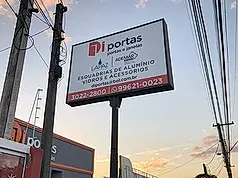 Painel luminoso outdoor comercial em Curitiba