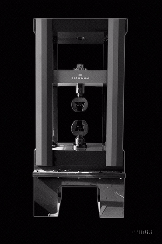 20250421_2343_Rotating Tensile Tester Model_simple_compose_01jsd4wk8zf1fb7btr5hjaw91z.gif