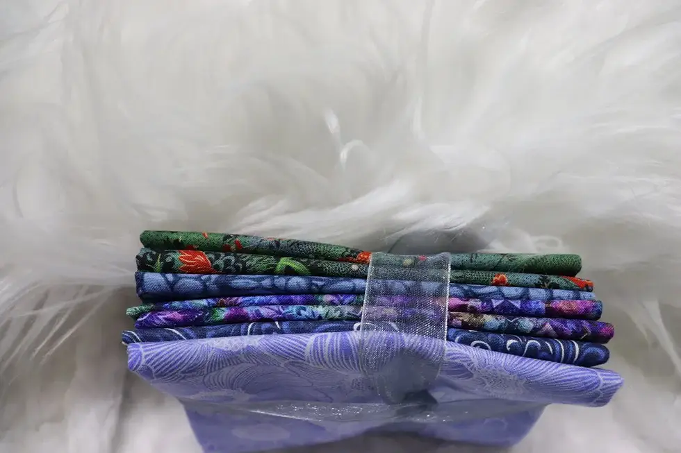 Thumbnail: 5-Piece Blue Tonal Fat Quarter Bundle – 100% Cotton Quilting Fabric (18x21”)
