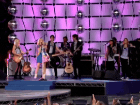 Untitled design (5).gif