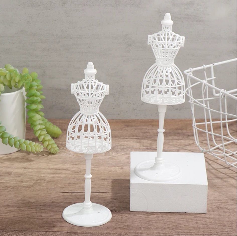 Thumbnail: Barbie Accessories - White or Pink Mannequin Dress Form