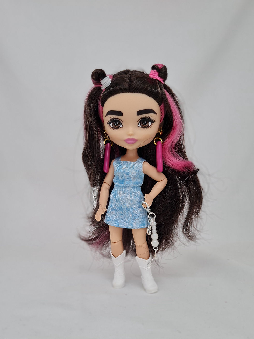 Thumbnail: Barbie Accessories - Beaded Bag Charm Keyring and Keys (3 Styles)