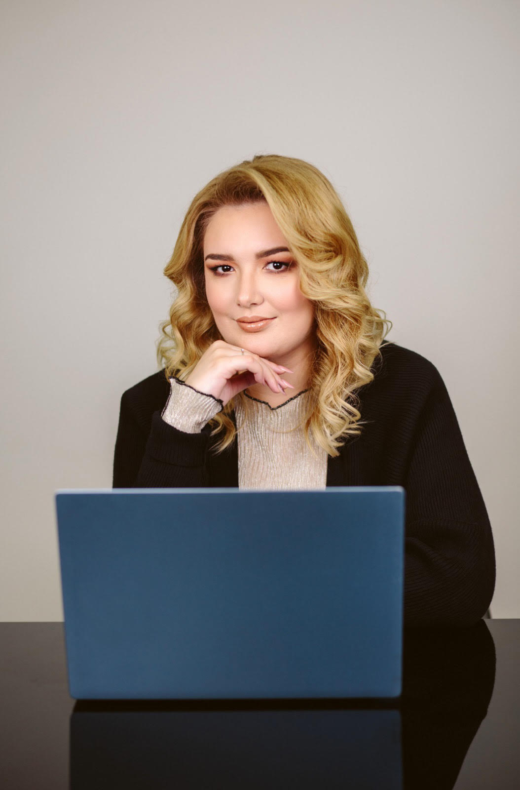 Poza scriitorului: Av. Irina BUSTAN