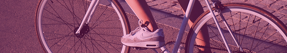 Persona usando bicicleta