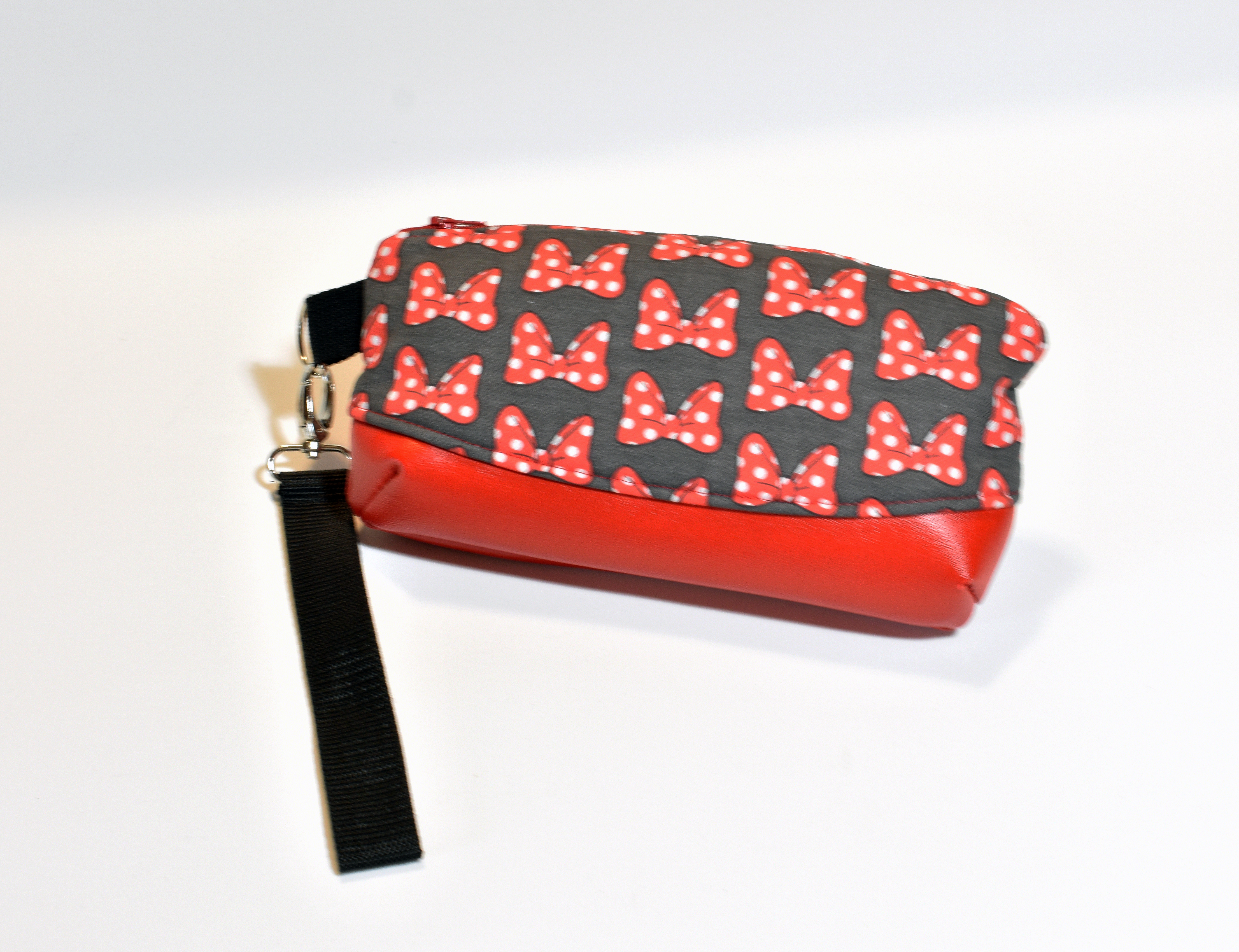 Clematis Wristlet