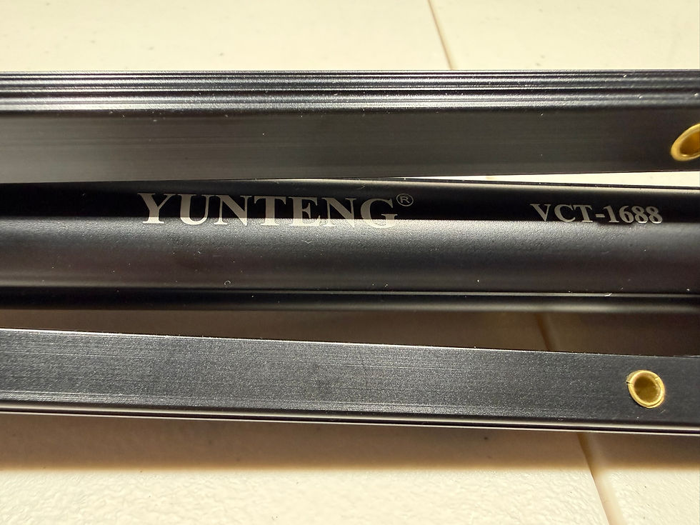 Thumbnail: Yunteng 1688 aluminium Phone Camera Tripod Selfie Stick