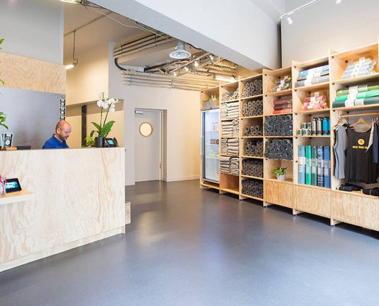 modoyoga-paris-arsolutions-mobilier-bois.jpeg