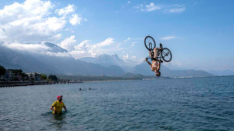 Sky To Sea MTB Enduro Yarışı Nefes Kesti: 12 Ülkeden 150 Sporcu Tahtalı'dan Akdeniz'e Pedal Çevirdi
