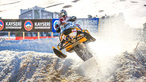 Dünya Kar Motosikleti Şampiyonası’nda Final Heyecanı Erciyes’te Başladı