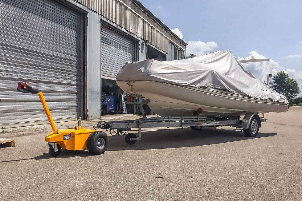 Thumbnail: Multi-Mover L25 towing a boat