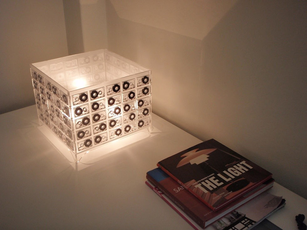 Decorative cube lamp rendered in 3D, demonstrating realistic glow and material diffusion in a prototype visualization.