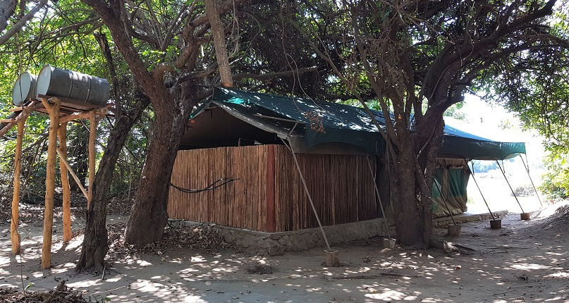 Ndapata tent 1.jpg