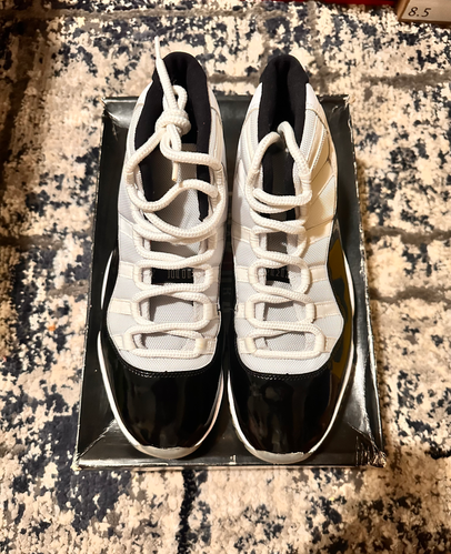 Jordan Air Jordan 11 ホワイト/ブラック 52565642977_2f09c62e3b_c.jpg