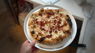 Hvit pizza med baonjam (kanskje verdens beste pizza?)