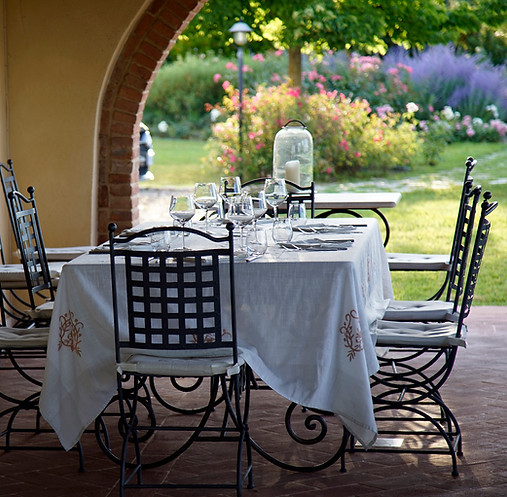 Dinner table_v2.jpg