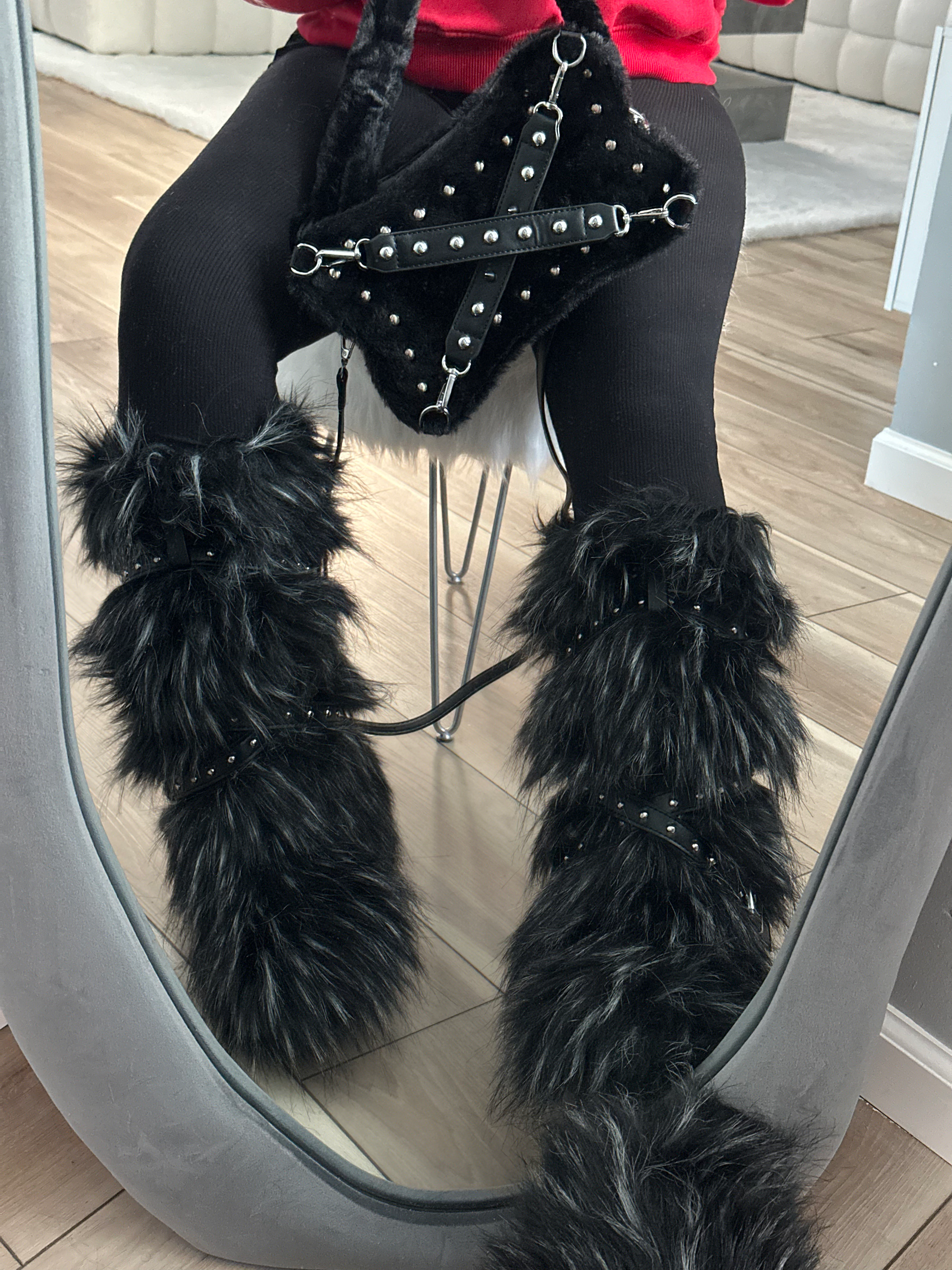 Winter Rebel fur set