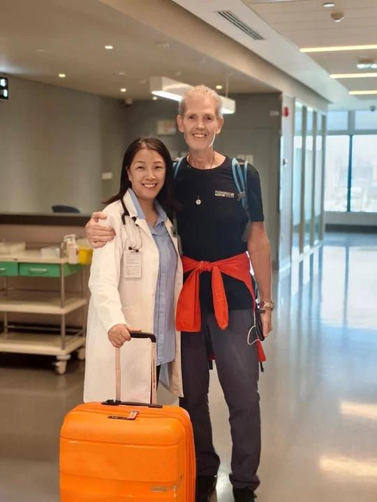 On August 16, 2026, Dr. Xuan bid farewell to Josh on behalf of the Jiahui International Cancer Center.
