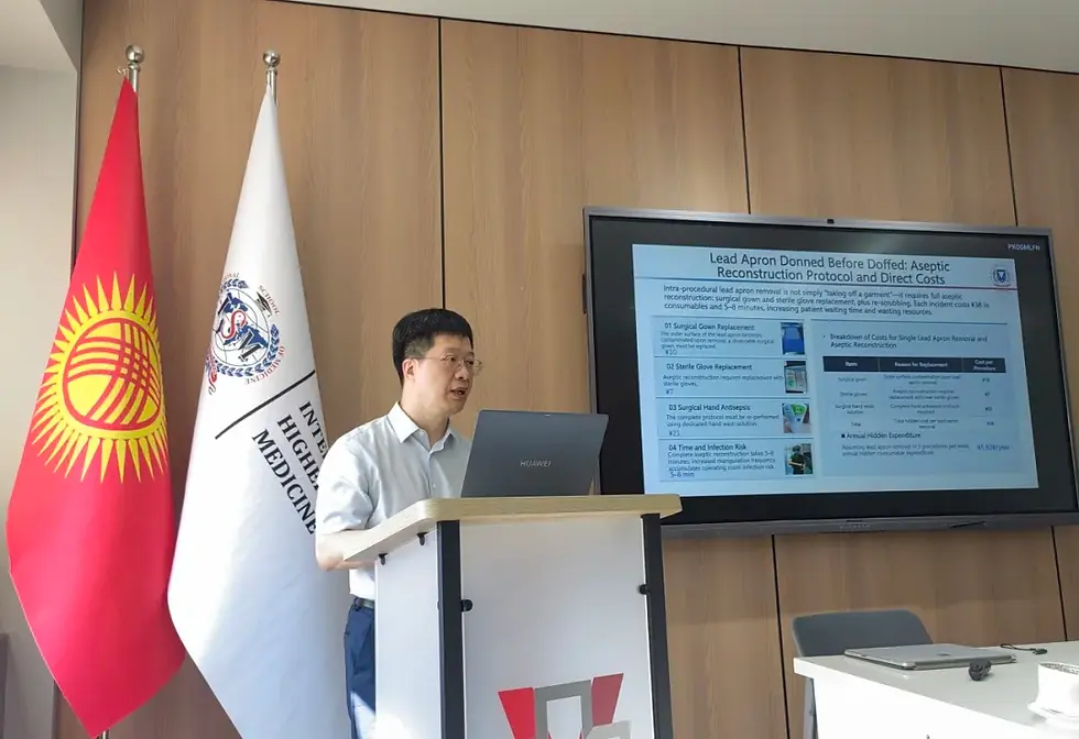 Dr. Jiang Chenyang, Deputy Director of the Department of Cardiology at Sir Run Run Shaw Hospital, delivered a keynote speech titled Interventional Cardiac Electrophysiology (Cardiac Electrophysiology and Catheter Ablation), with a Focus on “Green Electrophysiology”.