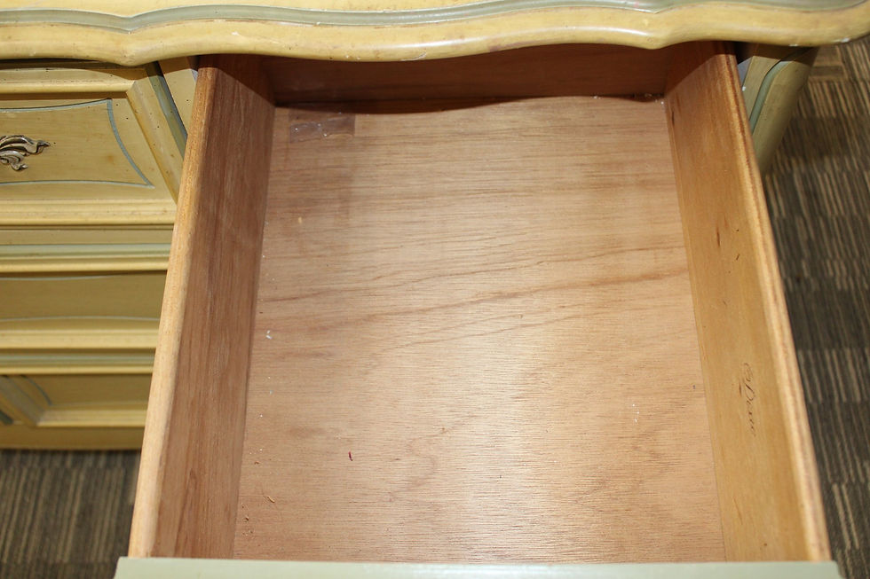 Miniatura: Vintage Dixie 6-Drawer Dresser W/ Mirror