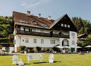 Villa Weiss Frontansicht(c)Fichtner_VillaWeiss.jpg
