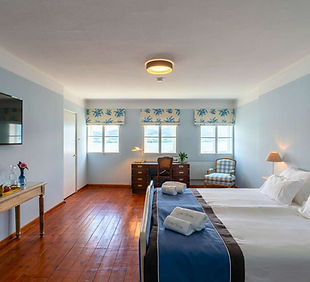 Suite 10.jpg