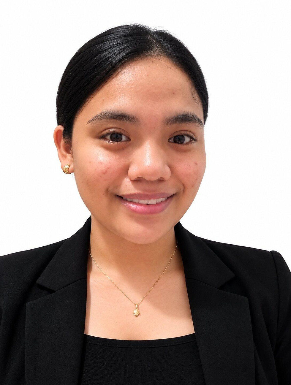 Alessandra New Headshot sept 2026x.jpg