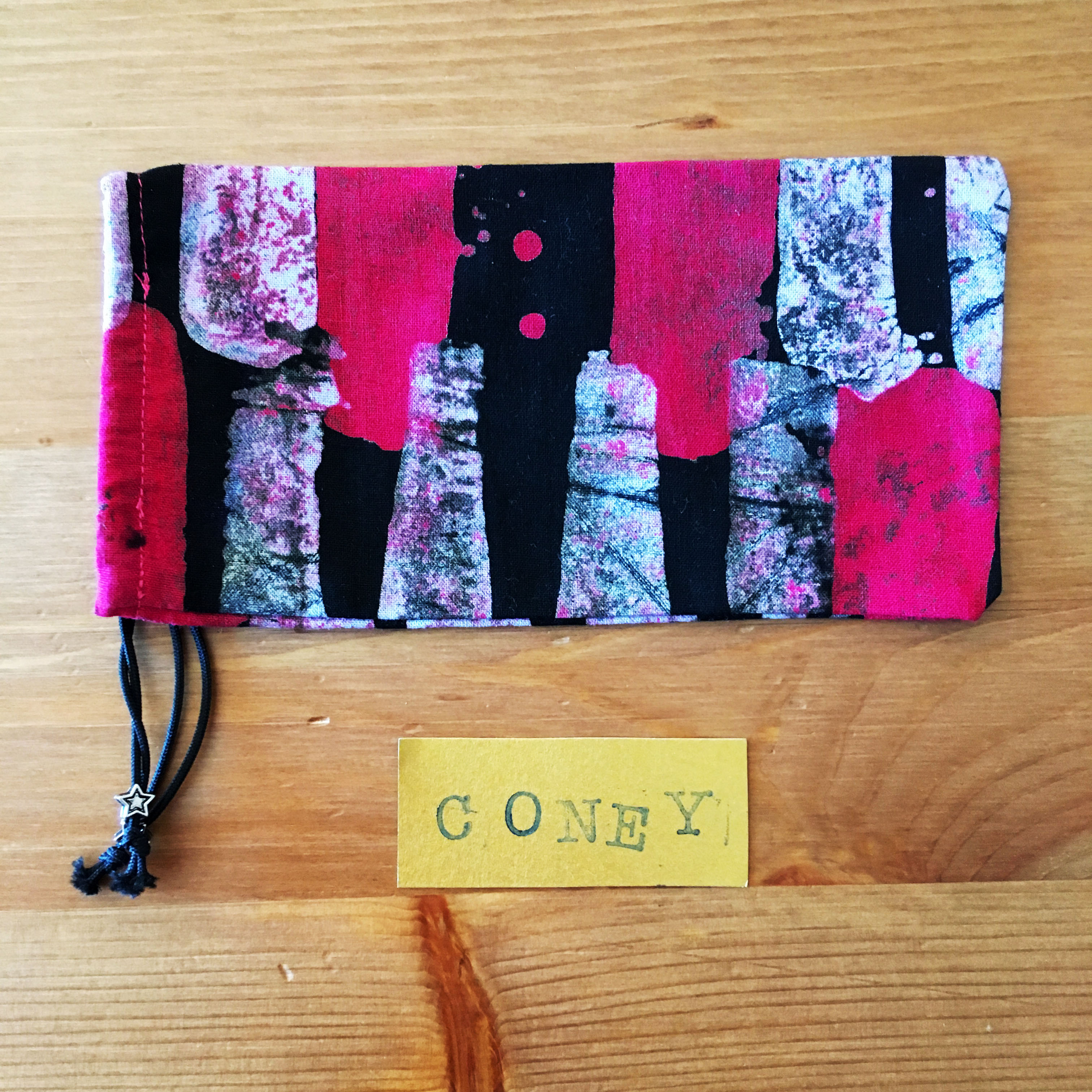 Coney_sunglasses case