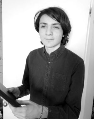 Anton Foto_edited.jpg