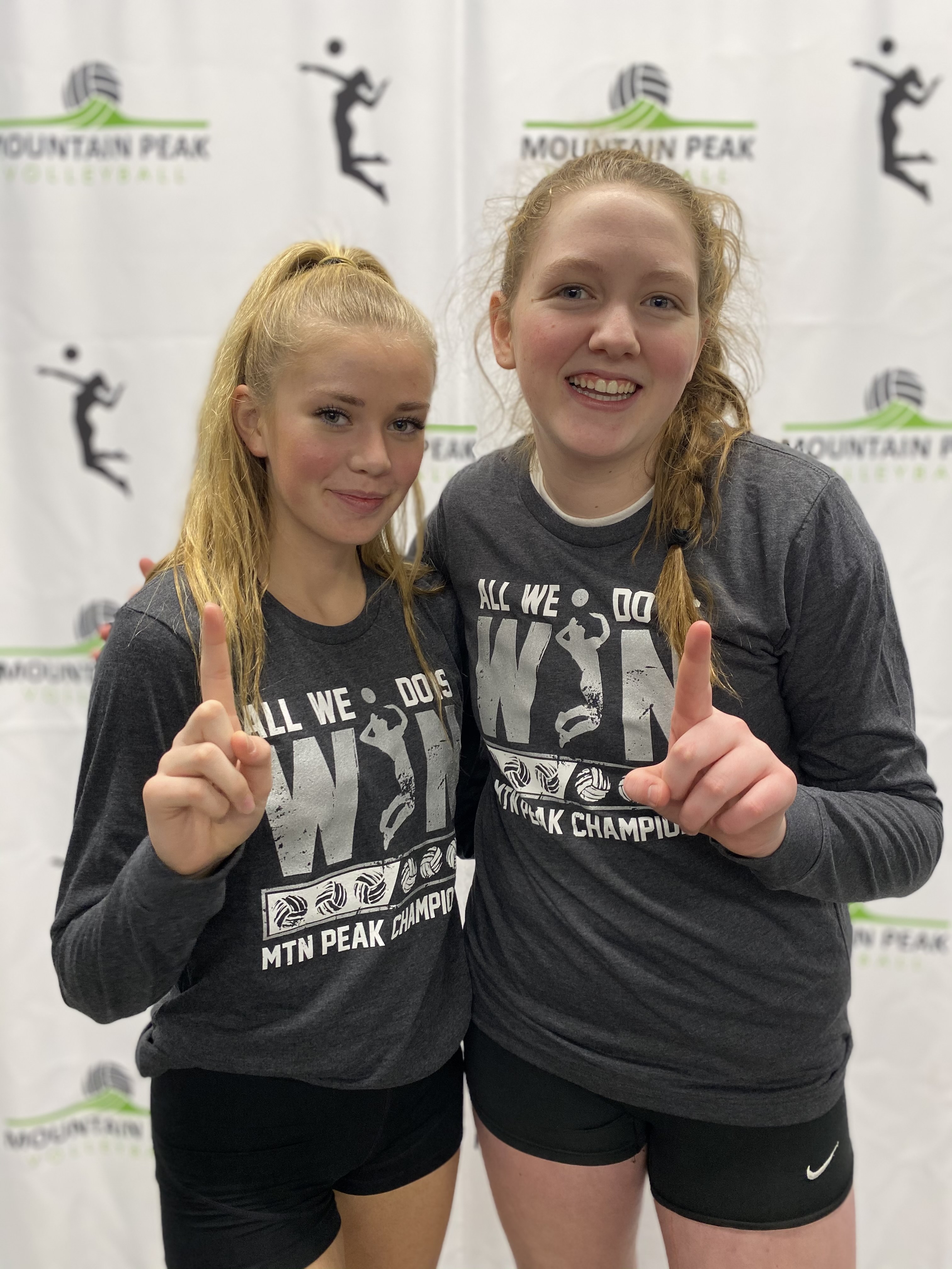 Alyssa & Julia