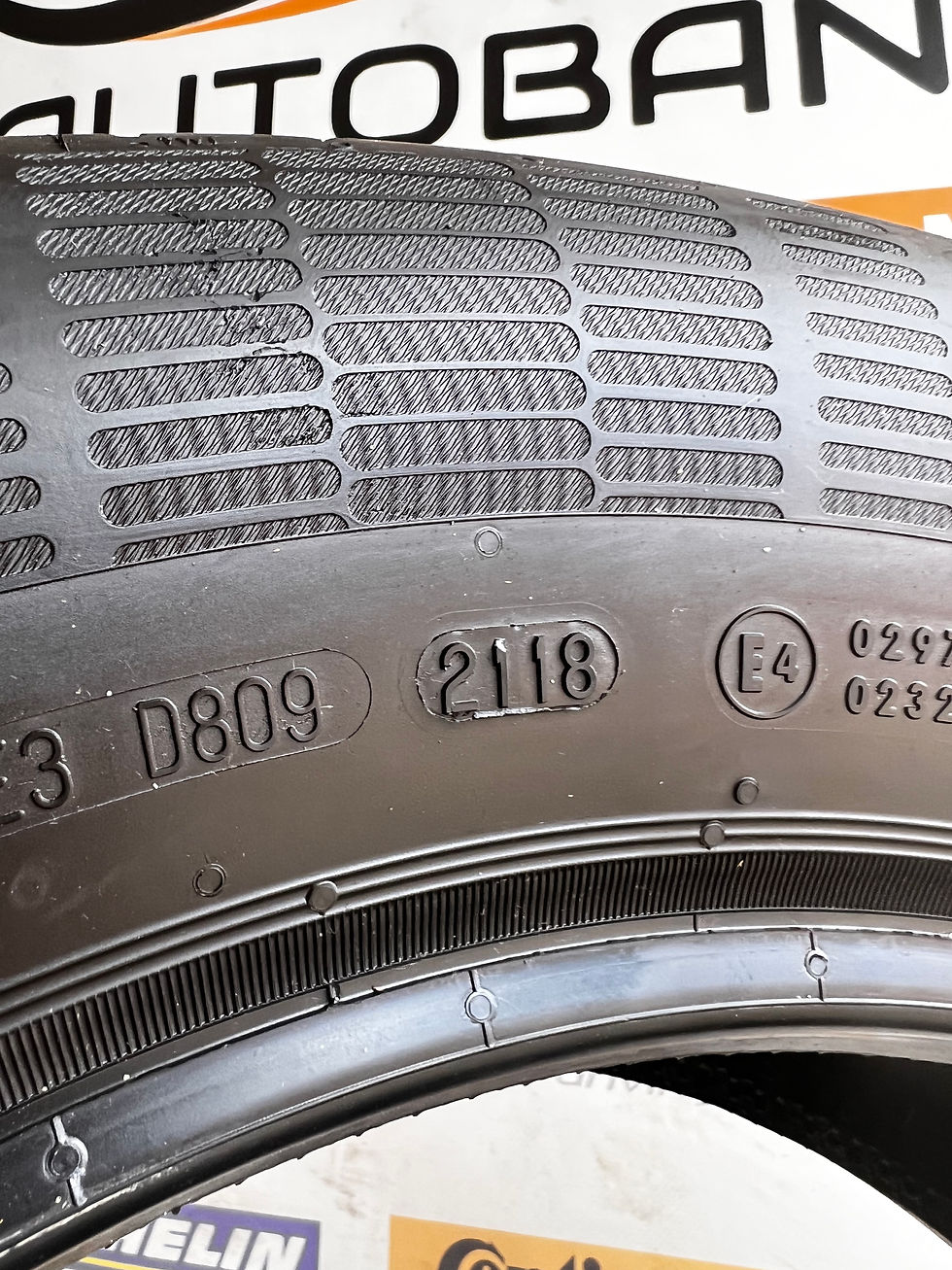 Thumbnail: 215/65/17 CONTINENTAL 5,5mm DOT2118