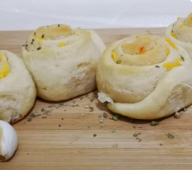 Cheesy Garlic Roll