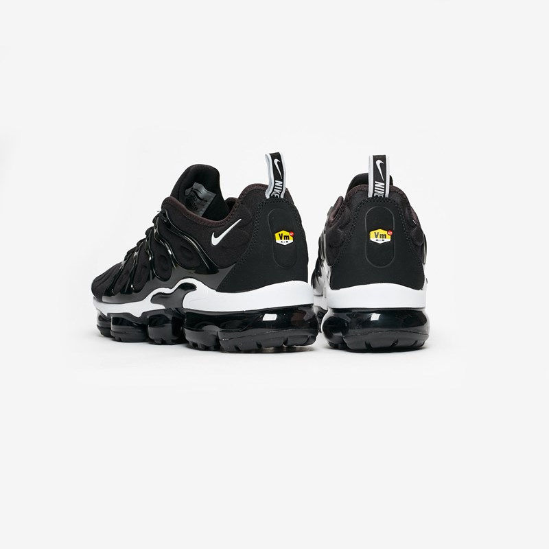 Миниатюра: Air Vapormax Plus Black and White