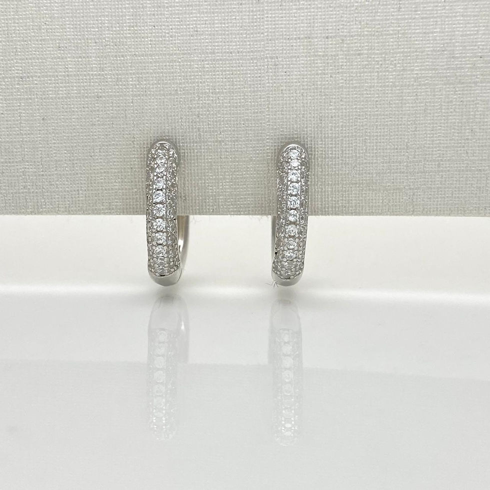 Miniatura: Brinco Argola fio curvo cravejada