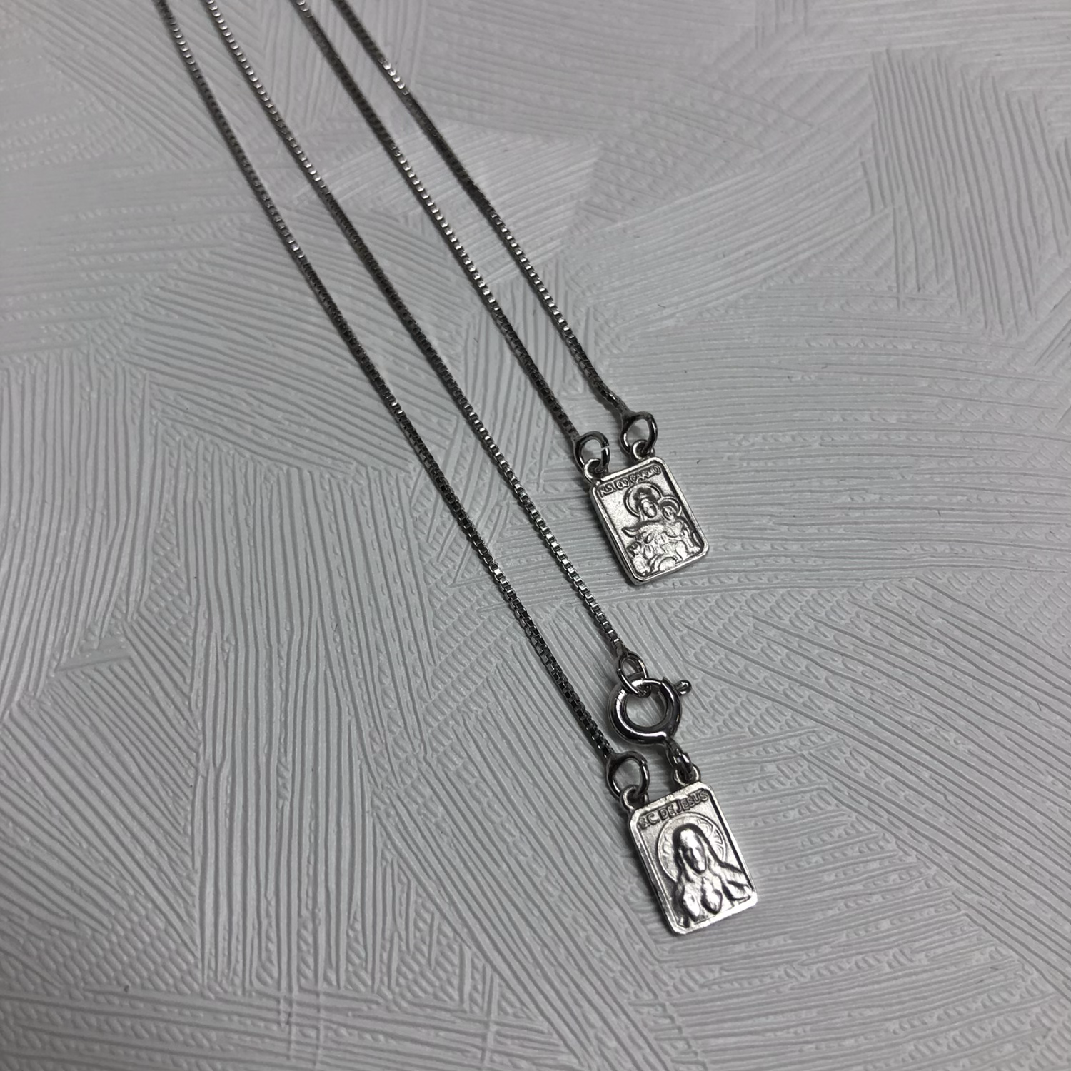 Escapulário gargantilha N.S. do Carmo e Sagrado Coração em Prata - 45cm