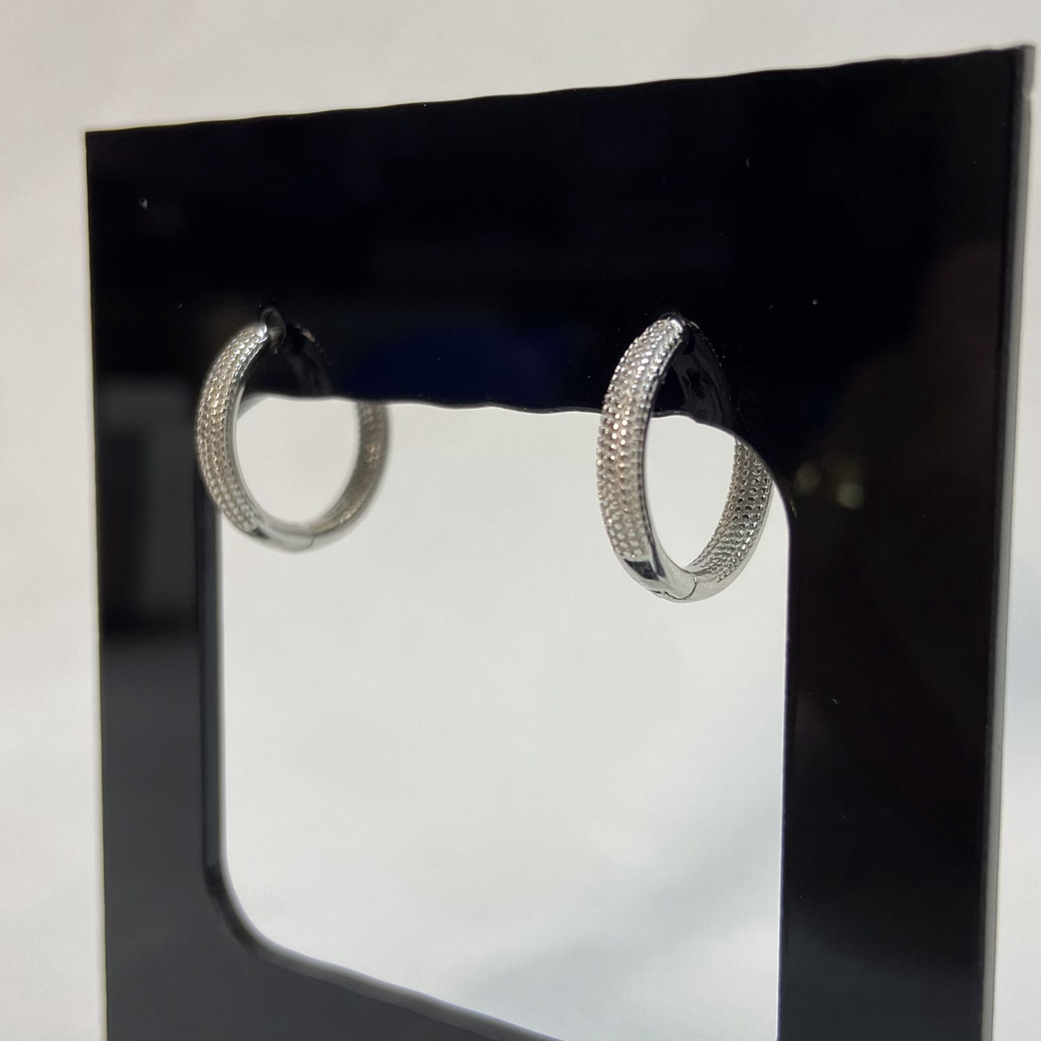 Brinco argolinha falsa cravação em Prata 925 - 15mm