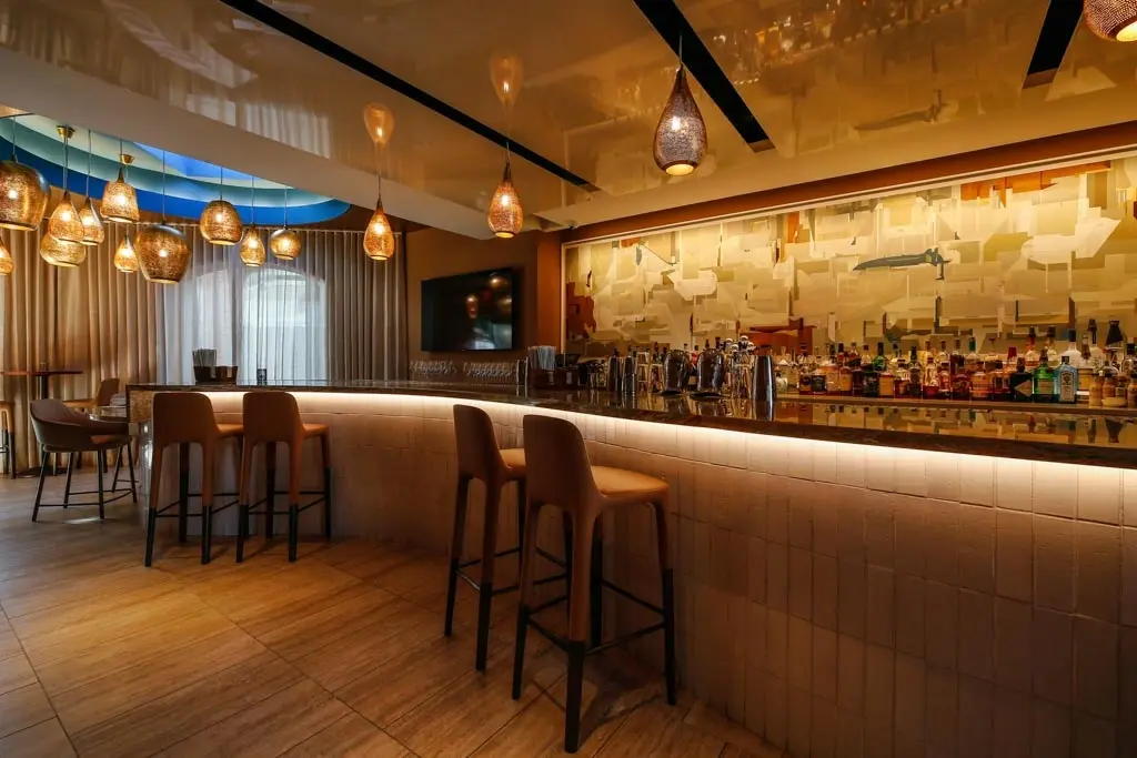 Lacquer Reflective Stretch Ceilings