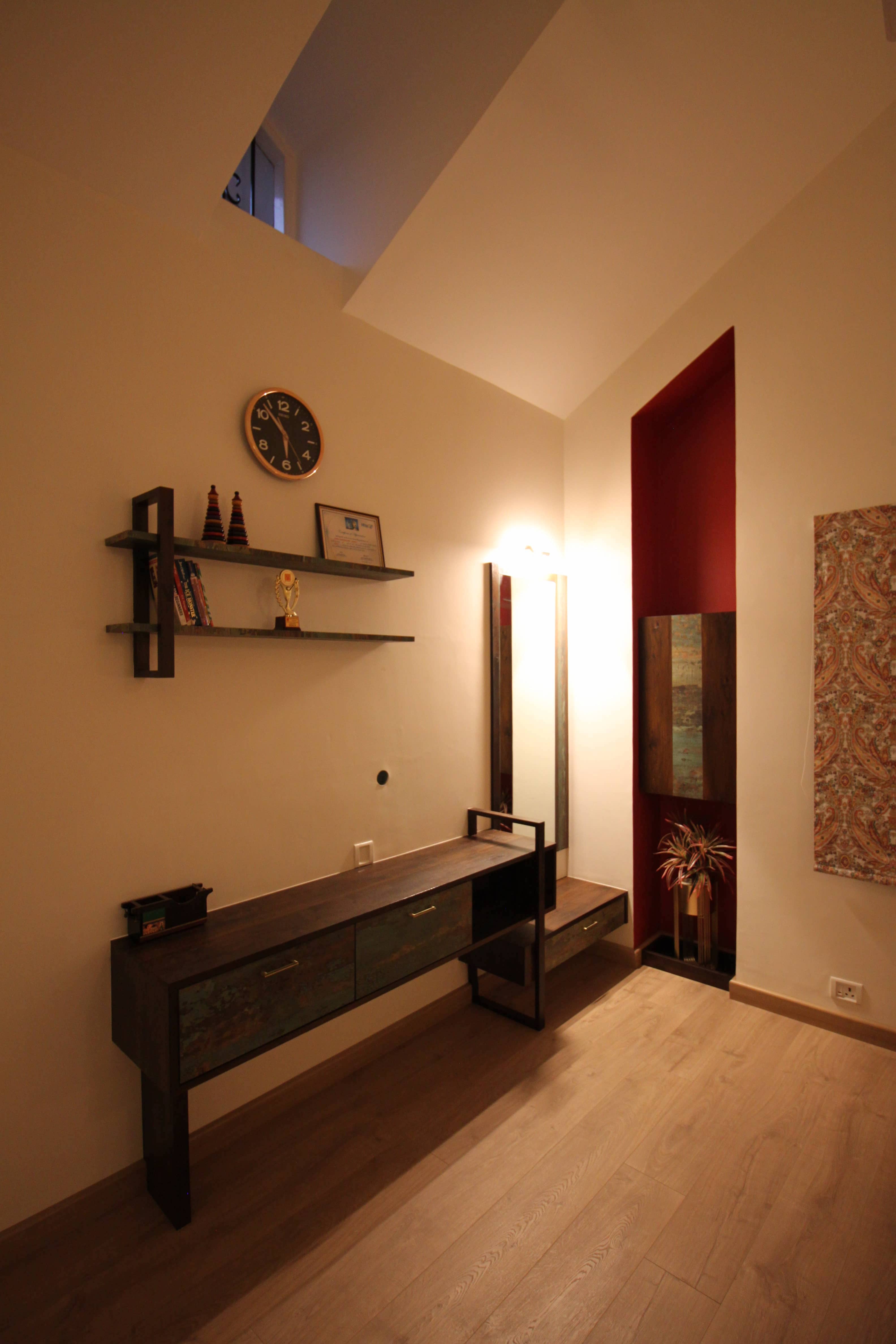 Peninsula Heights interior