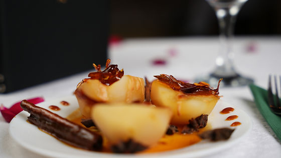 Poire à la cannelle caramélisée et à la fleur d’oranger