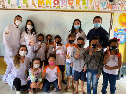 ODONTOLOGIA EM AÇÃO: EDUCAÇÃO EM SAÚDE BUCAL.